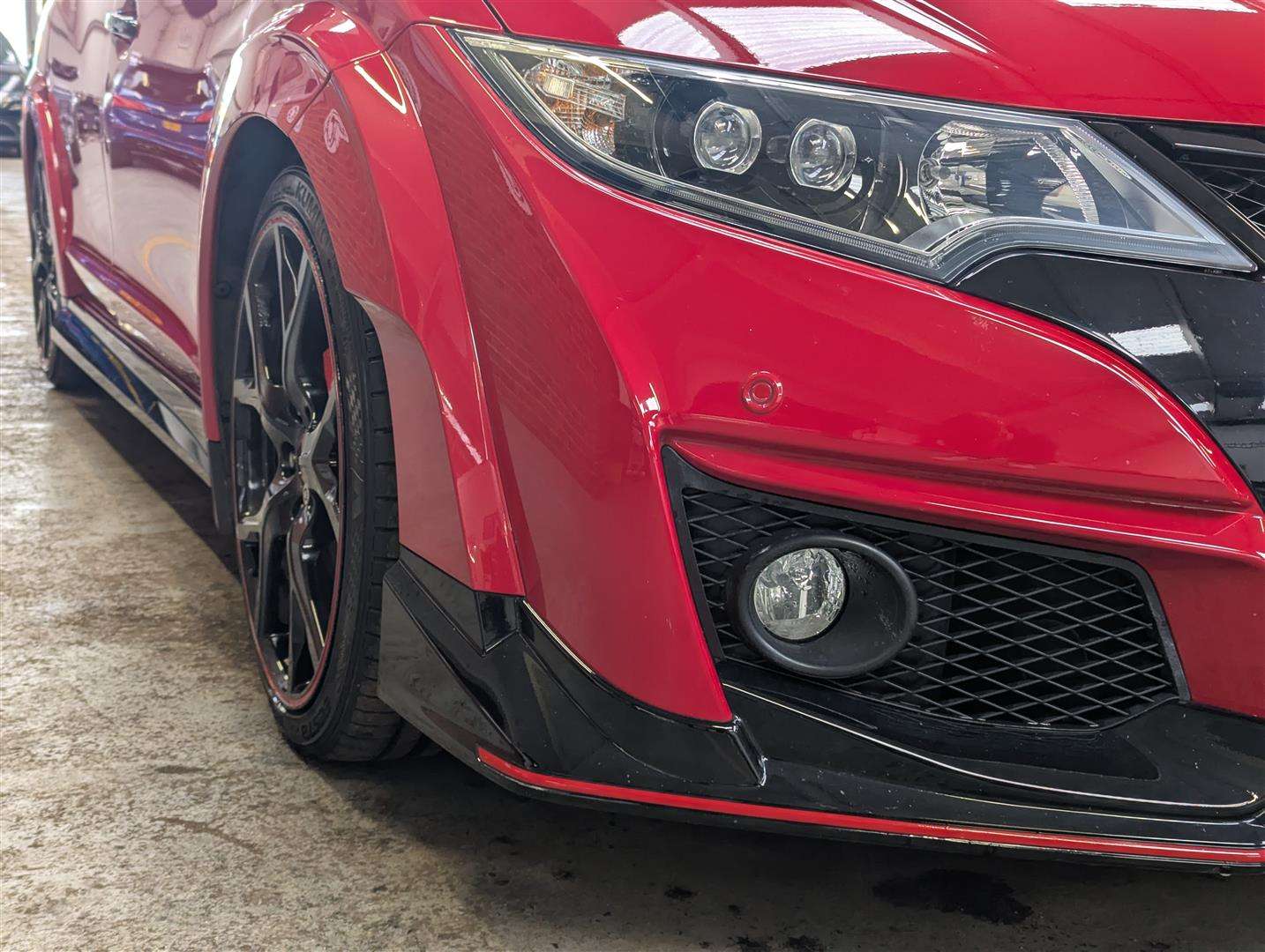<p>2015 HONDA CIVIC GT TYPE R I-VTEC - ONLY 14,000 MILES.</p>