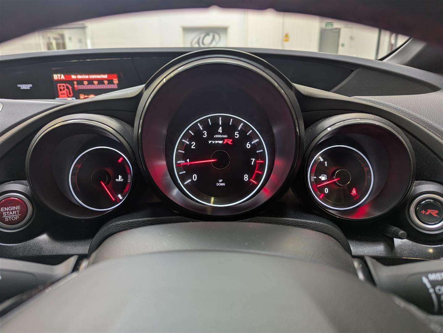 <p>2015 HONDA CIVIC GT TYPE R I-VTEC - ONLY 14,000 MILES.</p>