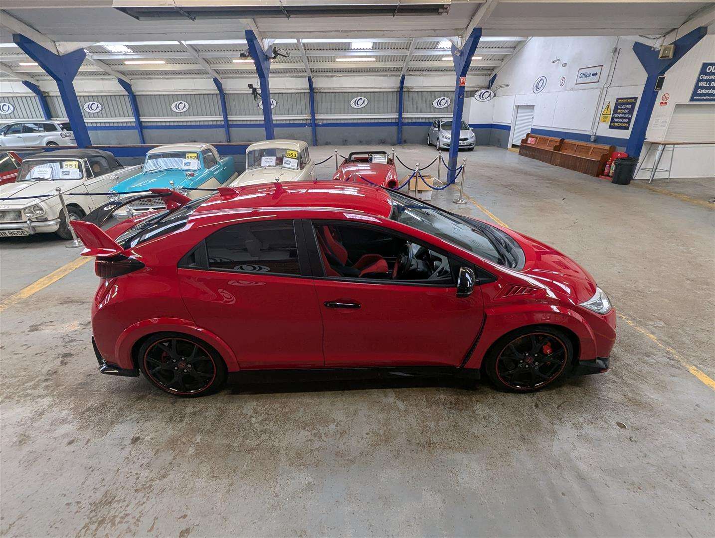 <p>2015 HONDA CIVIC GT TYPE R I-VTEC - ONLY 14,000 MILES.</p>