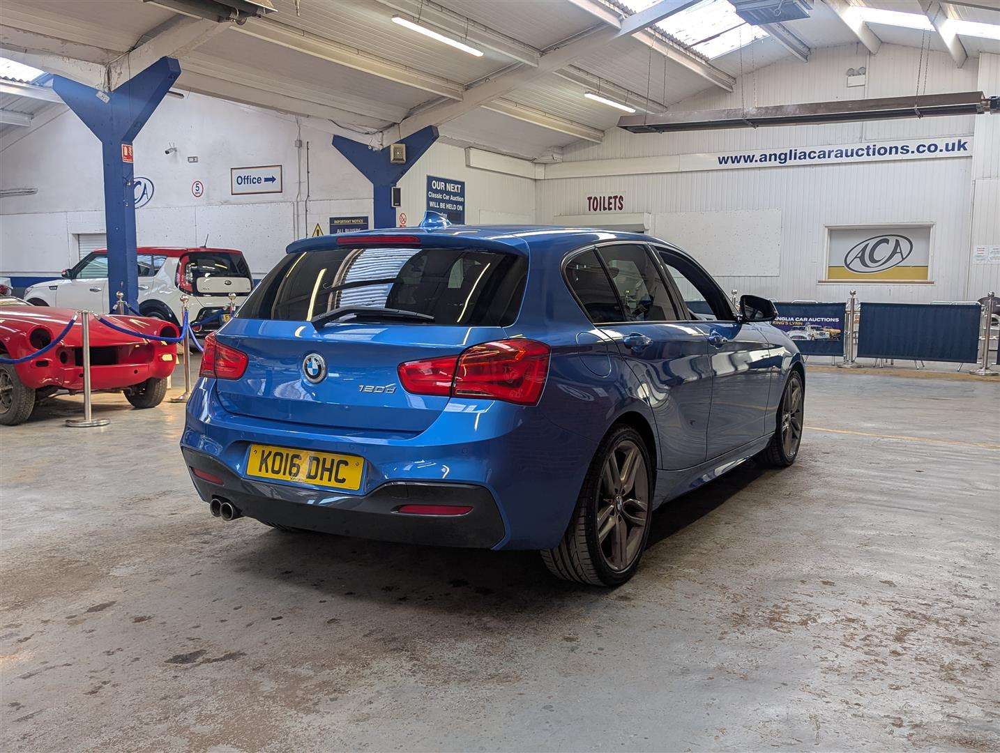 <p>2016 BMW 120D M SPORT</p>