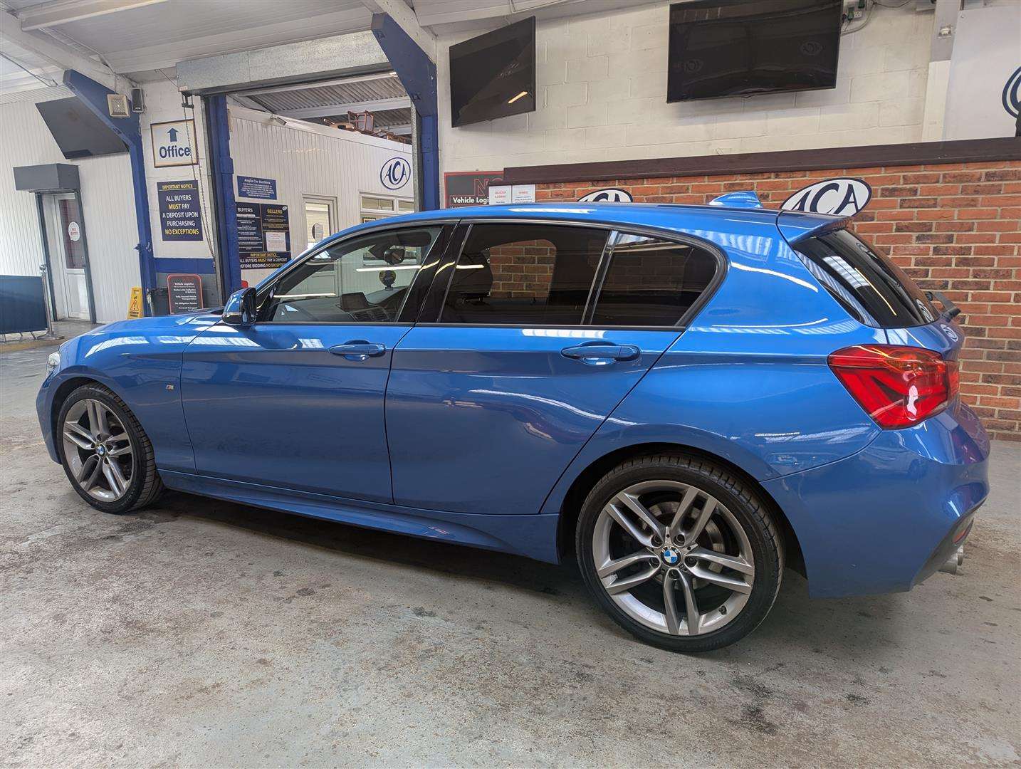 <p>2016 BMW 120D M SPORT</p>