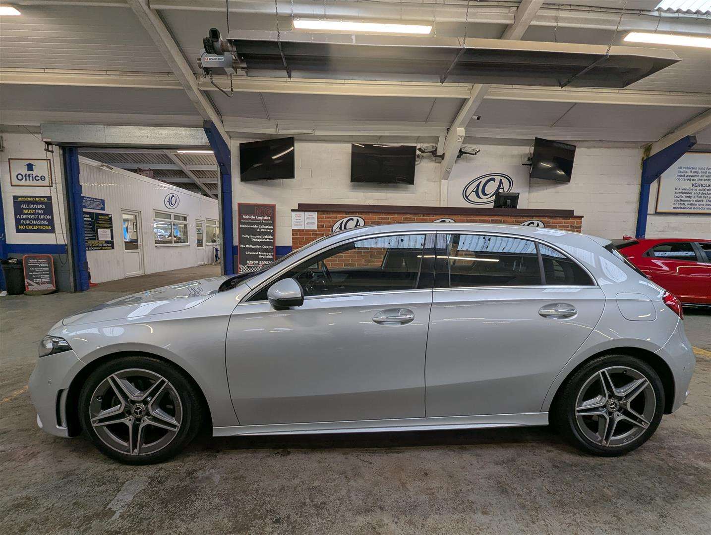 <p>2018 MERCEDES-BENZ A 200 AMG LINE PREMIUM AUTO</p>