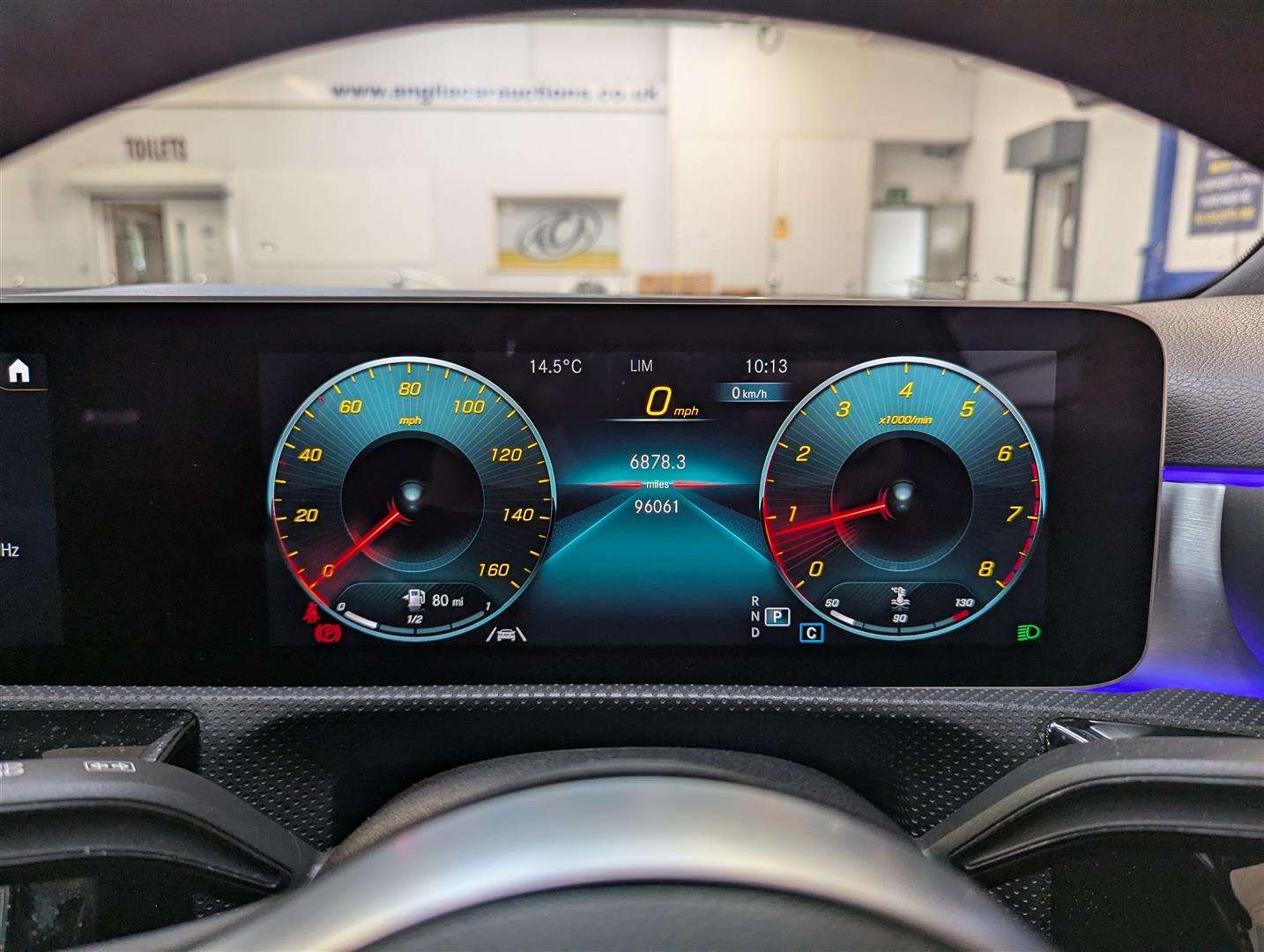 <p>2018 MERCEDES-BENZ A 200 AMG LINE PREMIUM AUTO</p>