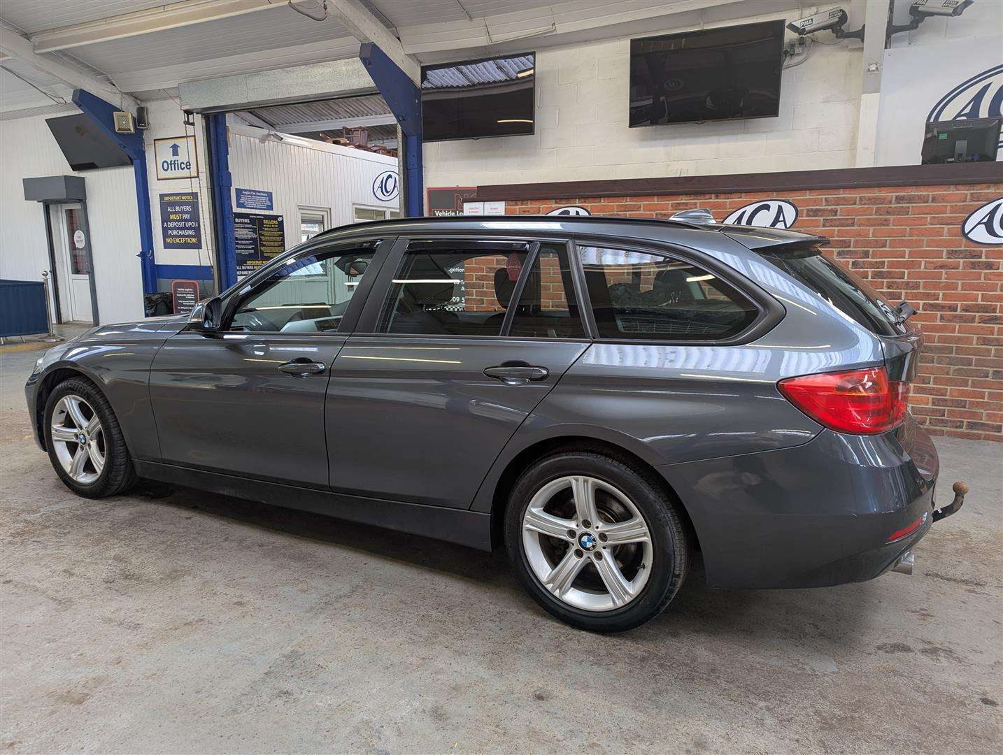 <p>2013 BMW 320D SE TOURING</p>