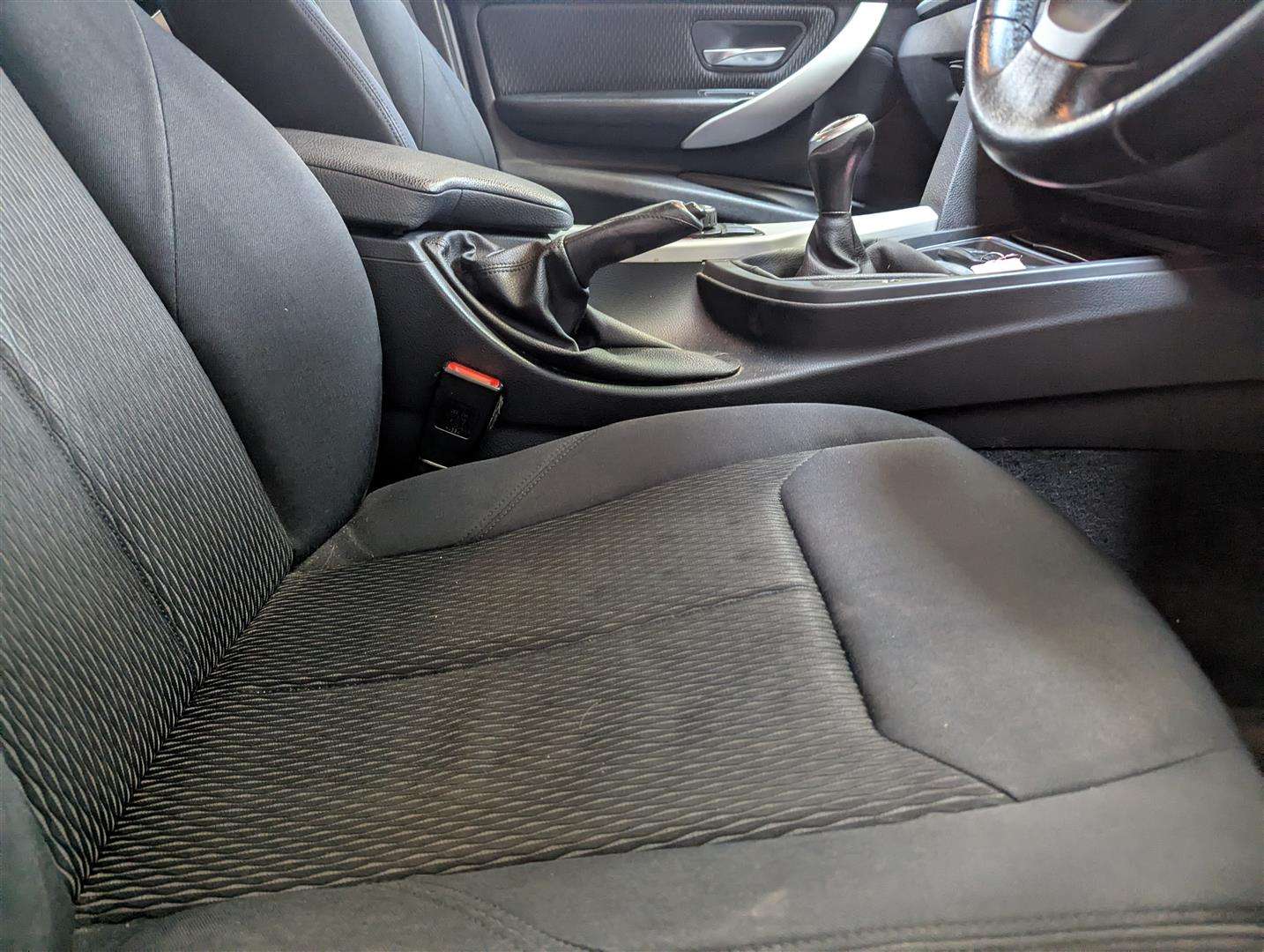 <p>2013 BMW 320D SE TOURING</p>