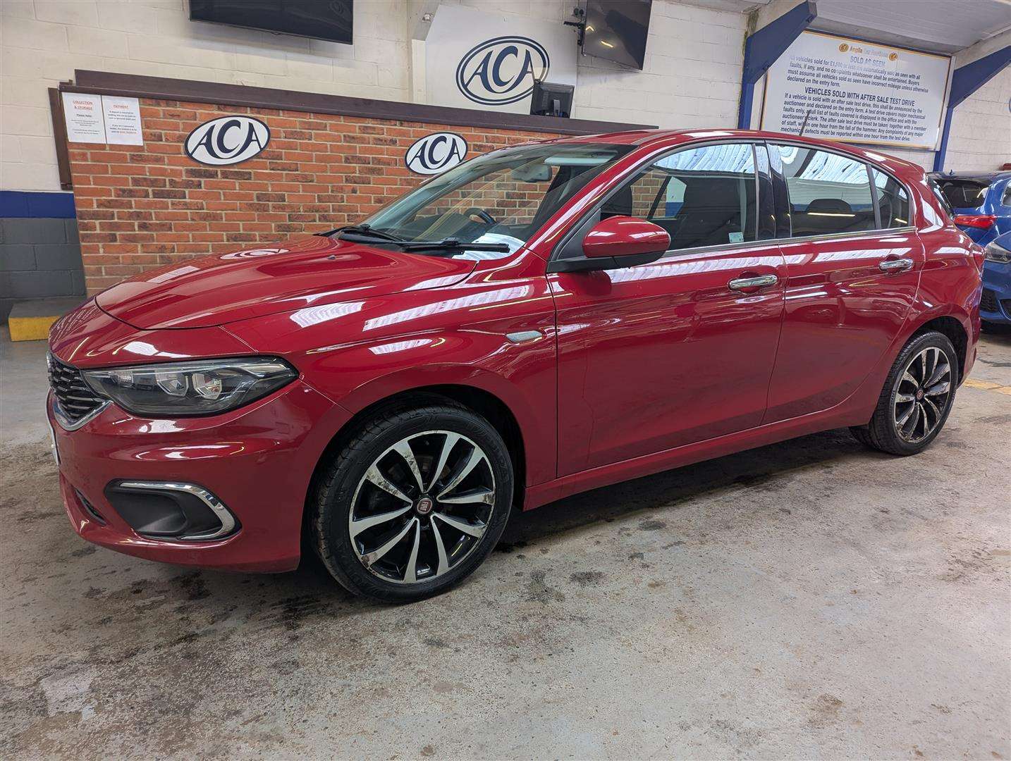 <p>2017 FIAT TIPO LOUNGE MULITJET</p>