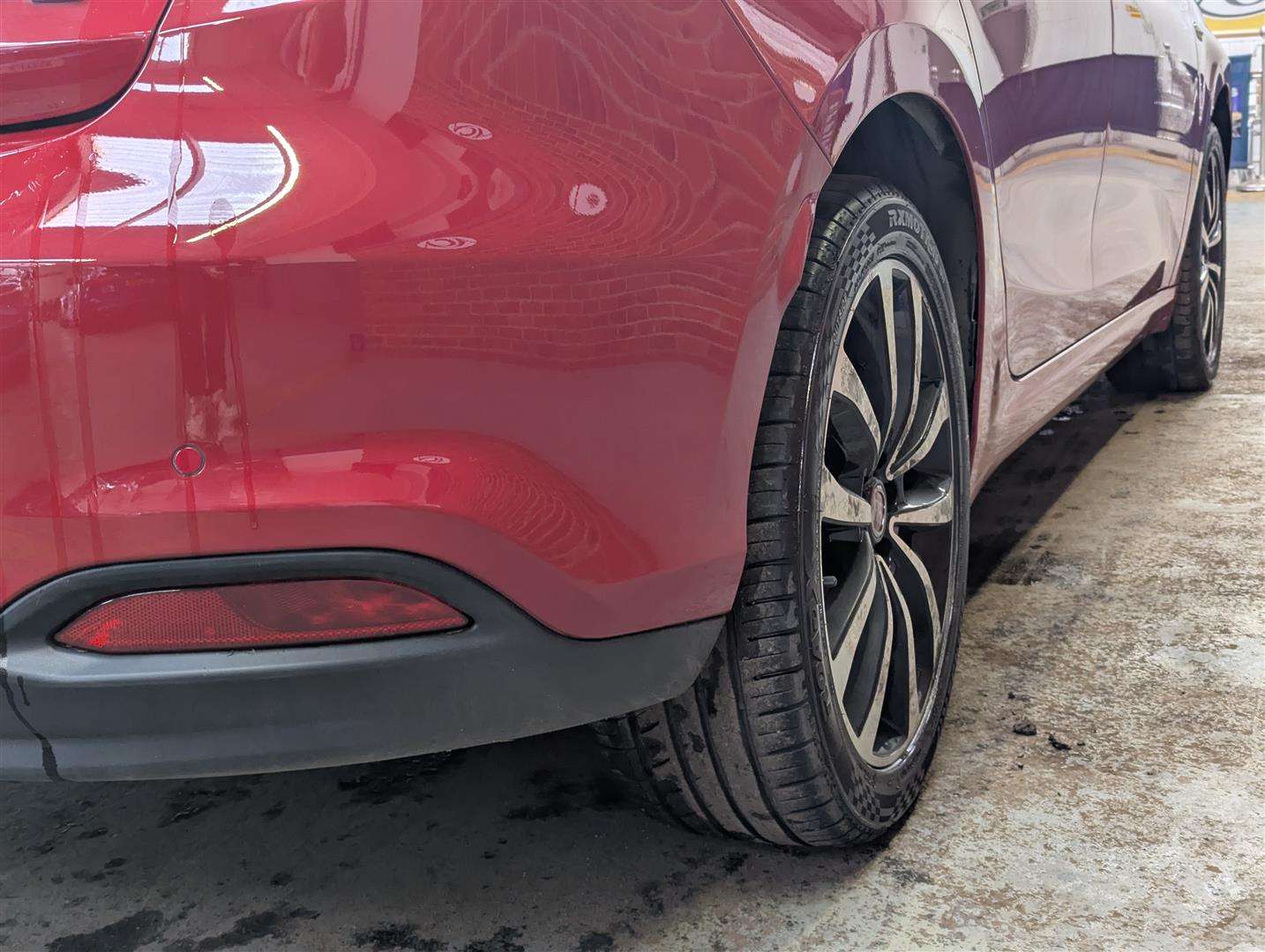 <p>2017 FIAT TIPO LOUNGE MULITJET</p>