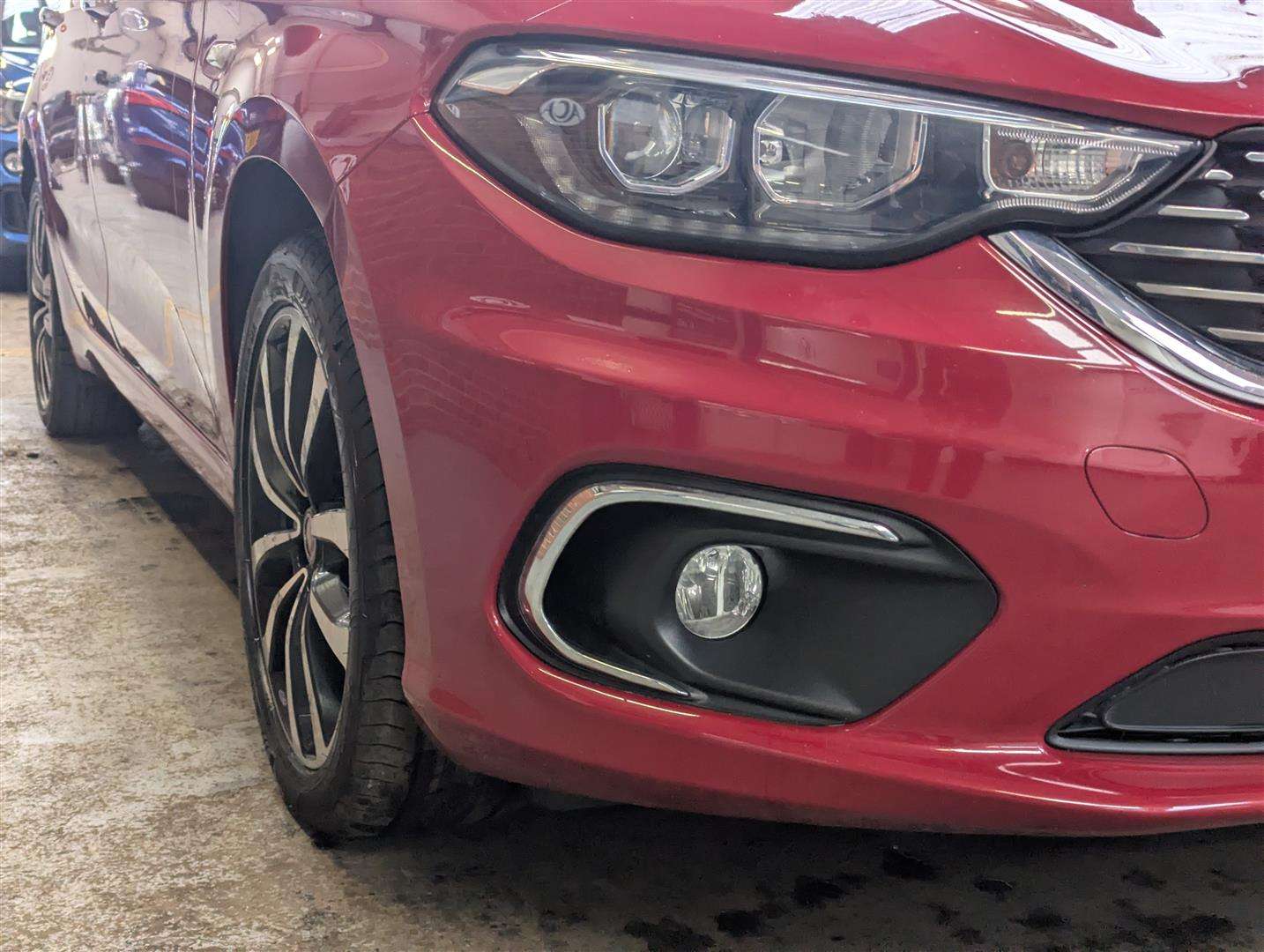 <p>2017 FIAT TIPO LOUNGE MULITJET</p>