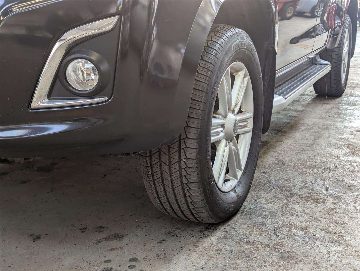 <p>2018 ISUZU D-MAX YUKON</p>