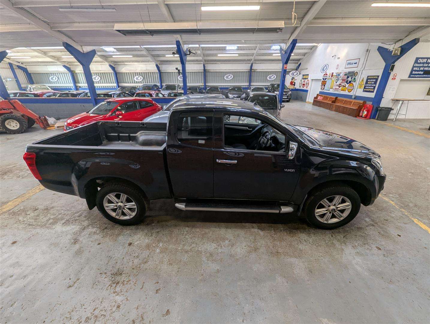 <p>2018 ISUZU D-MAX YUKON</p>