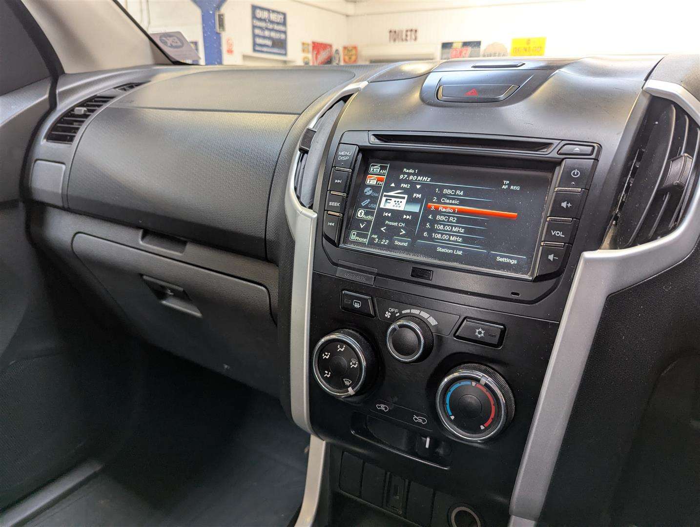 <p>2018 ISUZU D-MAX YUKON</p>
