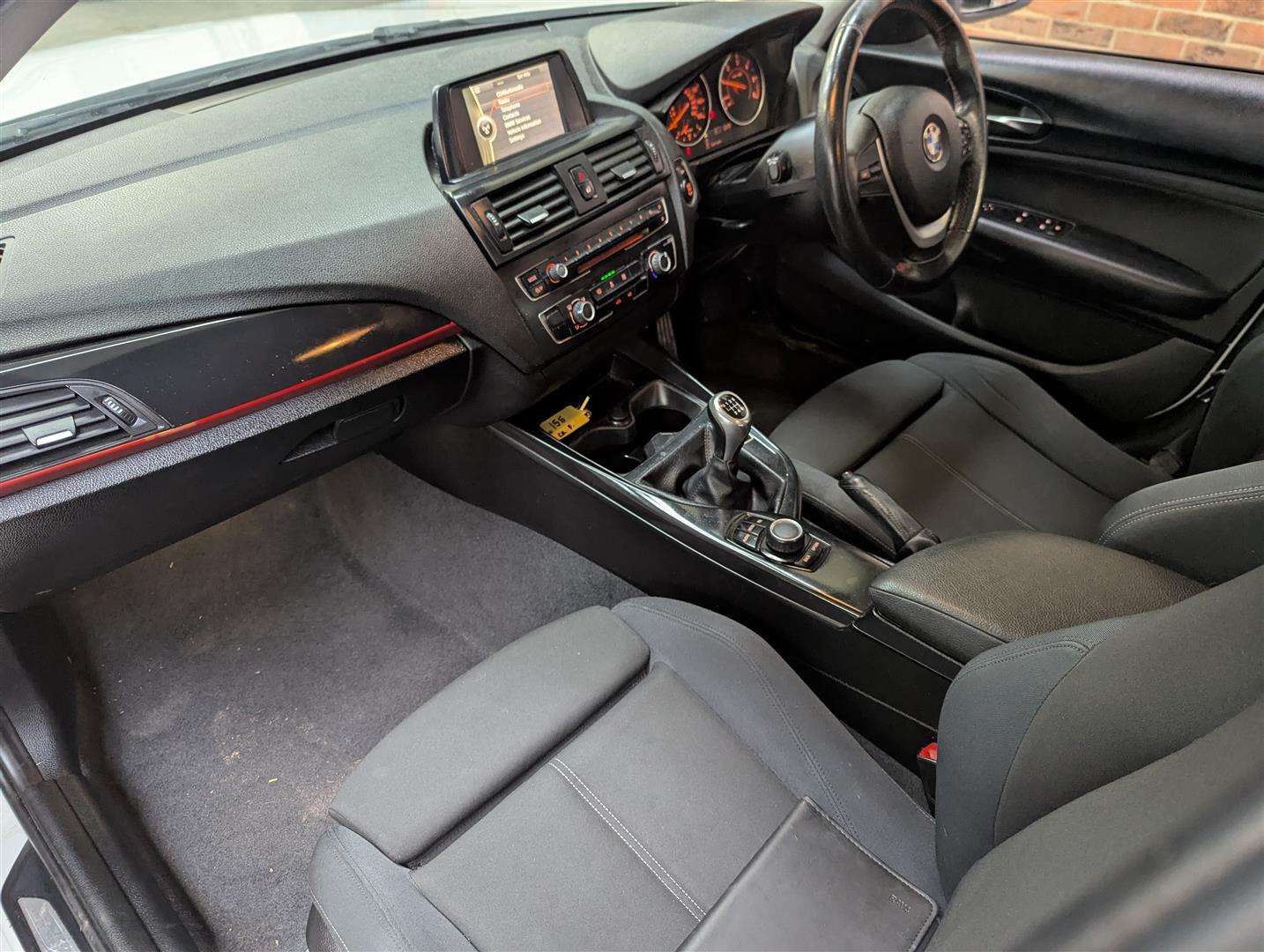 <p>2012 BMW 116D SPORT</p>
