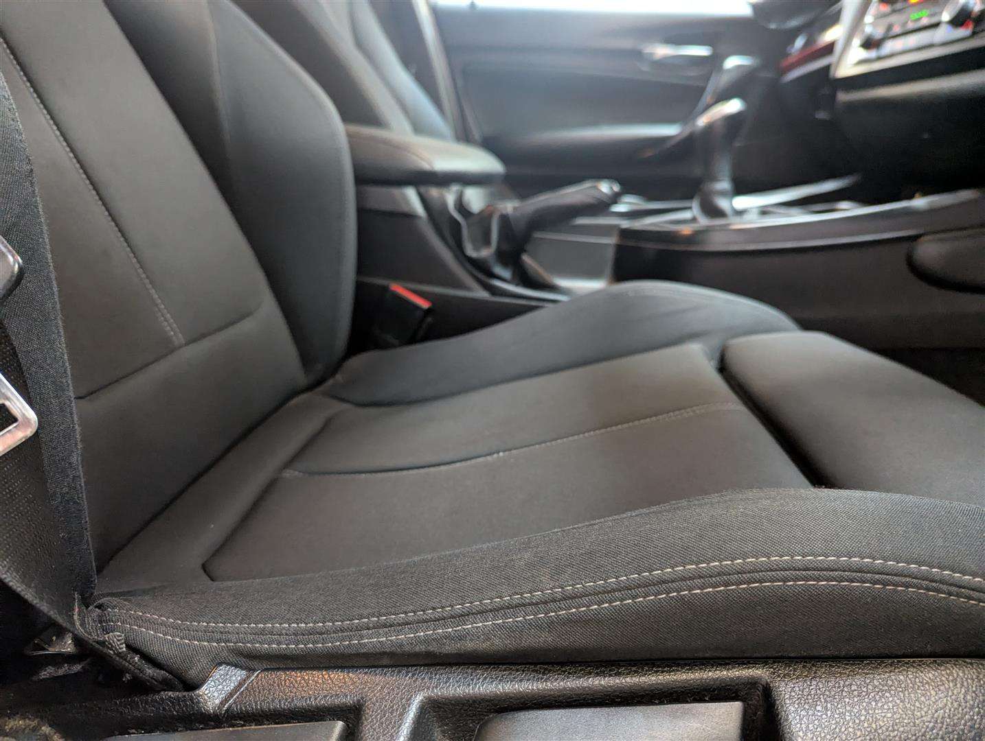 <p>2012 BMW 116D SPORT</p>