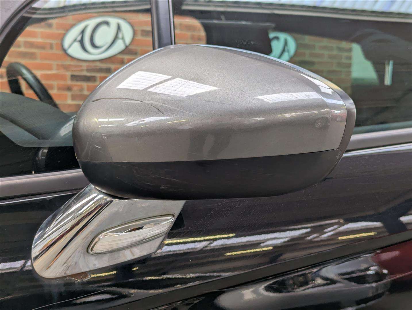 <p>2015 CITROEN DS3 DSTYLE + PURETECH S/S</p>