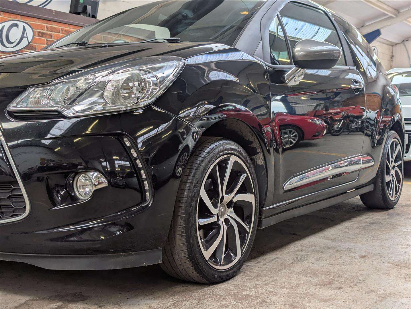 <p>2015 CITROEN DS3 DSTYLE + PURETECH S/S</p>