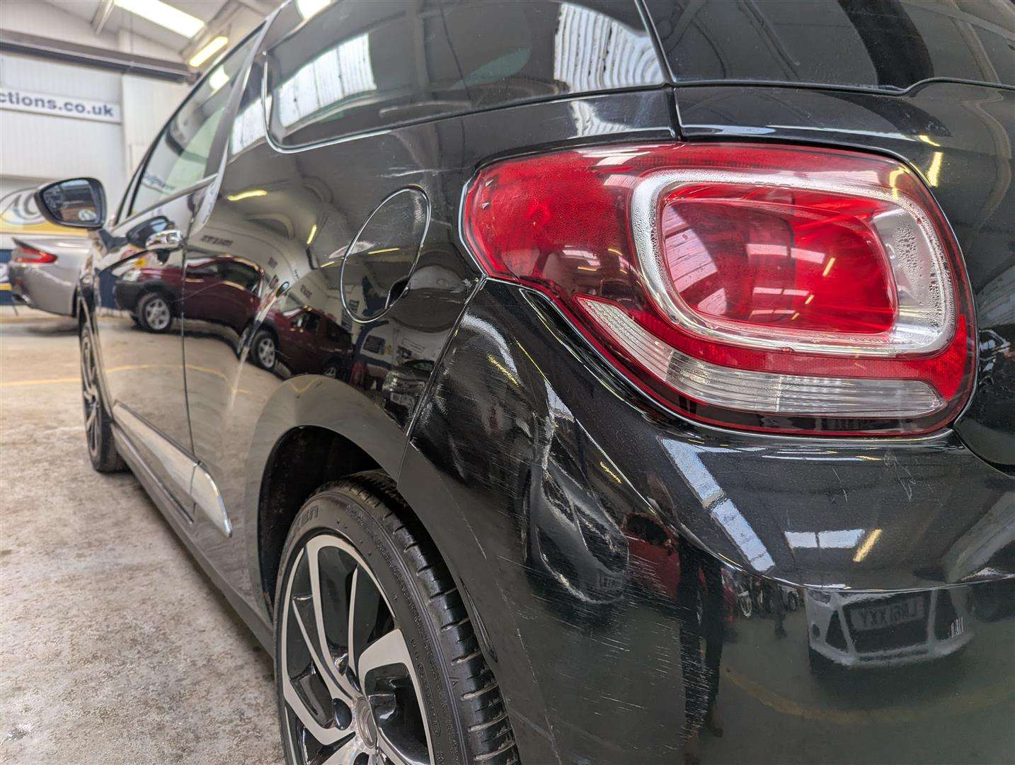 <p>2015 CITROEN DS3 DSTYLE + PURETECH S/S</p>