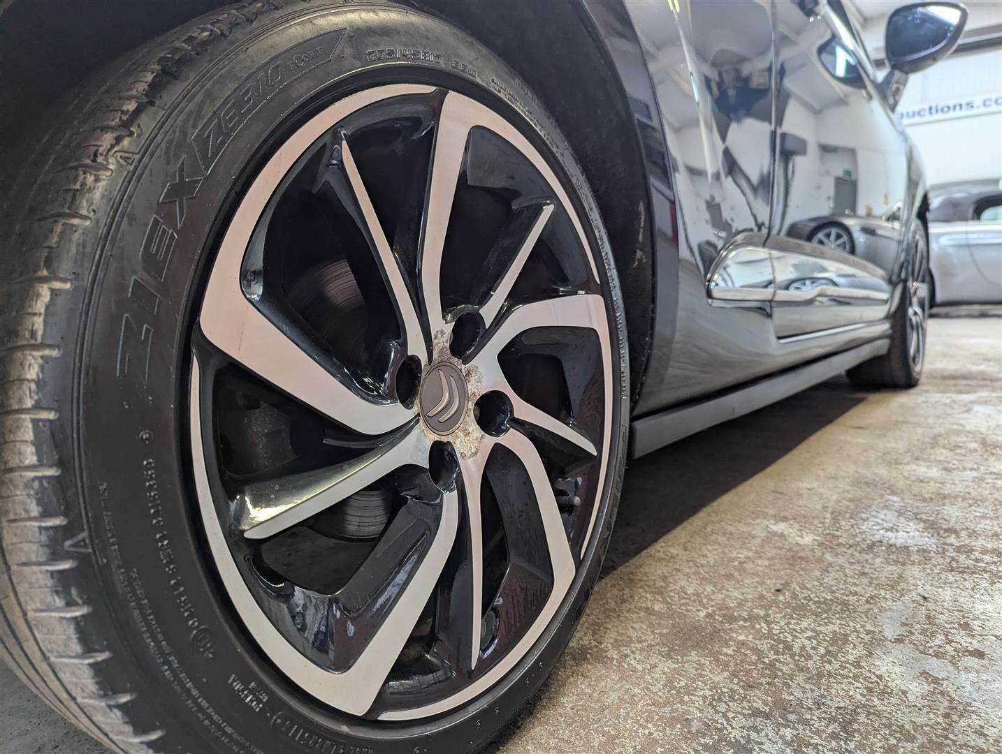 <p>2015 CITROEN DS3 DSTYLE + PURETECH S/S</p>