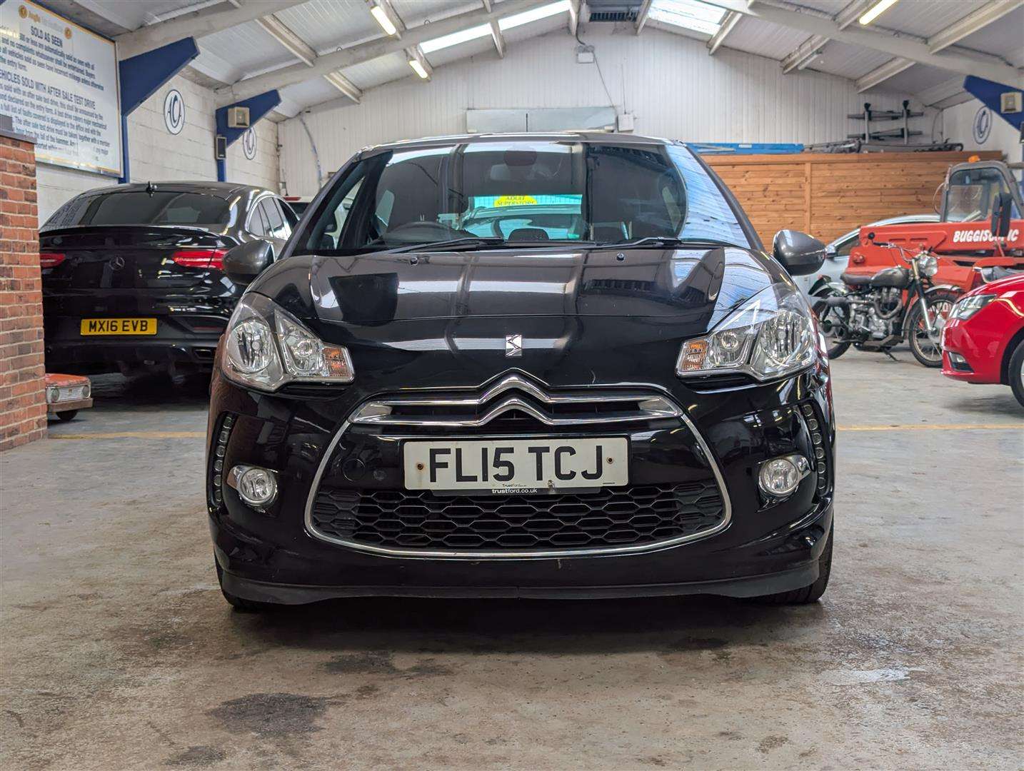 <p>2015 CITROEN DS3 DSTYLE + PURETECH S/S</p>