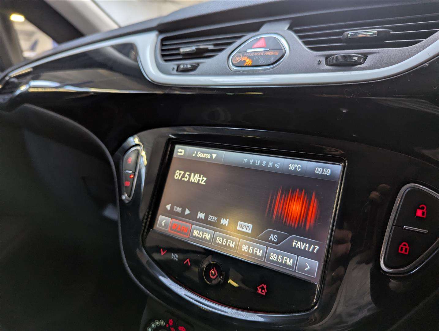 <p>2015 VAUXHALL CORSA LIMITED EDIT ECOFLE</p>