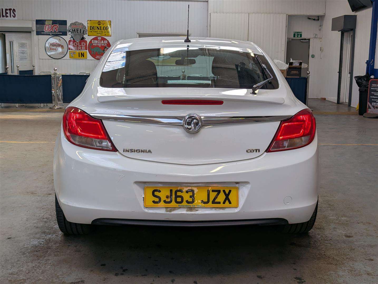 <p>2013 VAUXHALL INSIGNIA SRI CDTI</p>