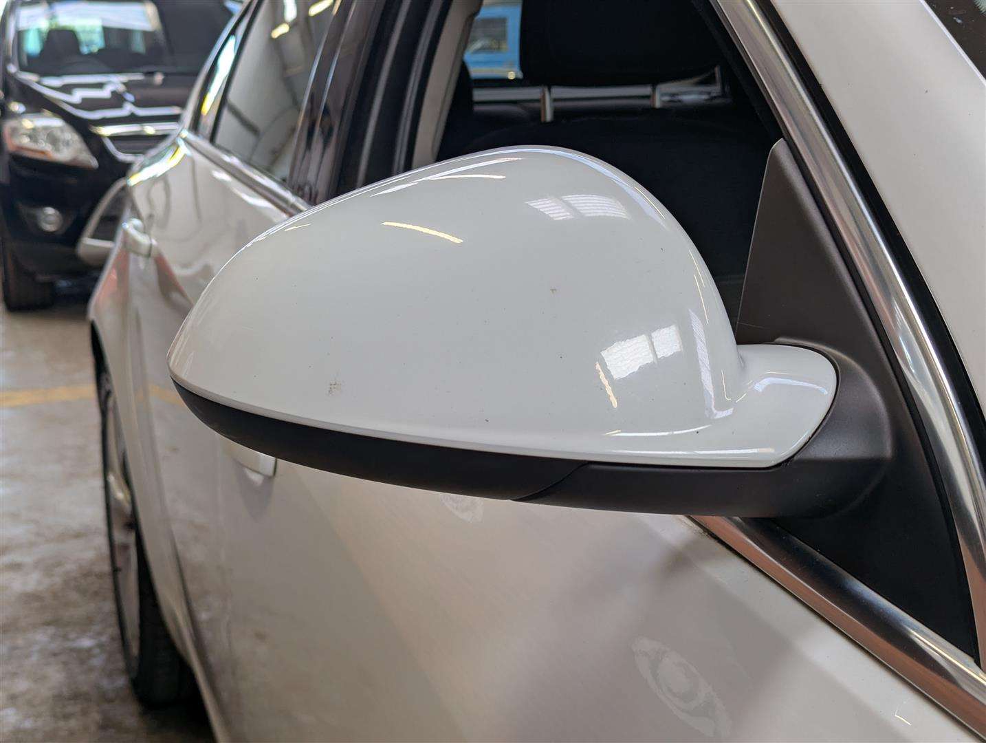 <p>2013 VAUXHALL INSIGNIA SRI CDTI</p>