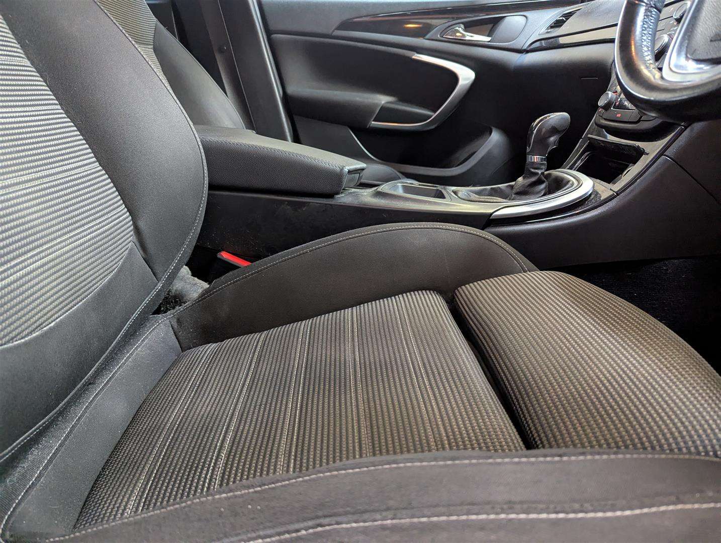 <p>2013 VAUXHALL INSIGNIA SRI CDTI</p>