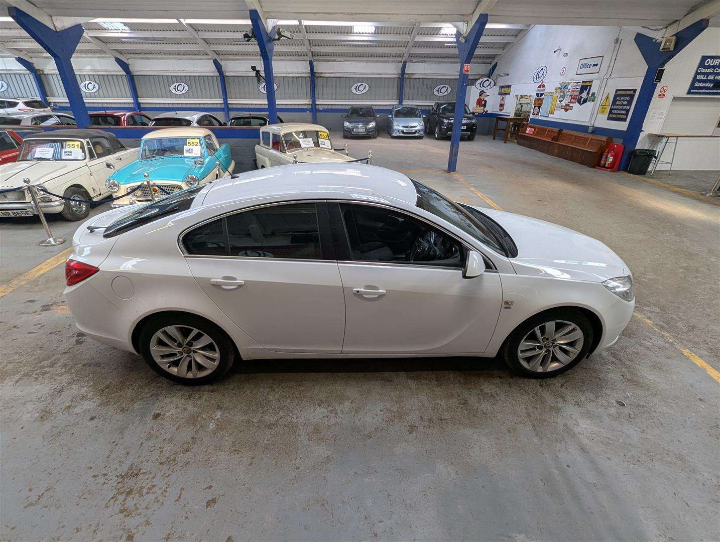 <p>2013 VAUXHALL INSIGNIA SRI CDTI</p>