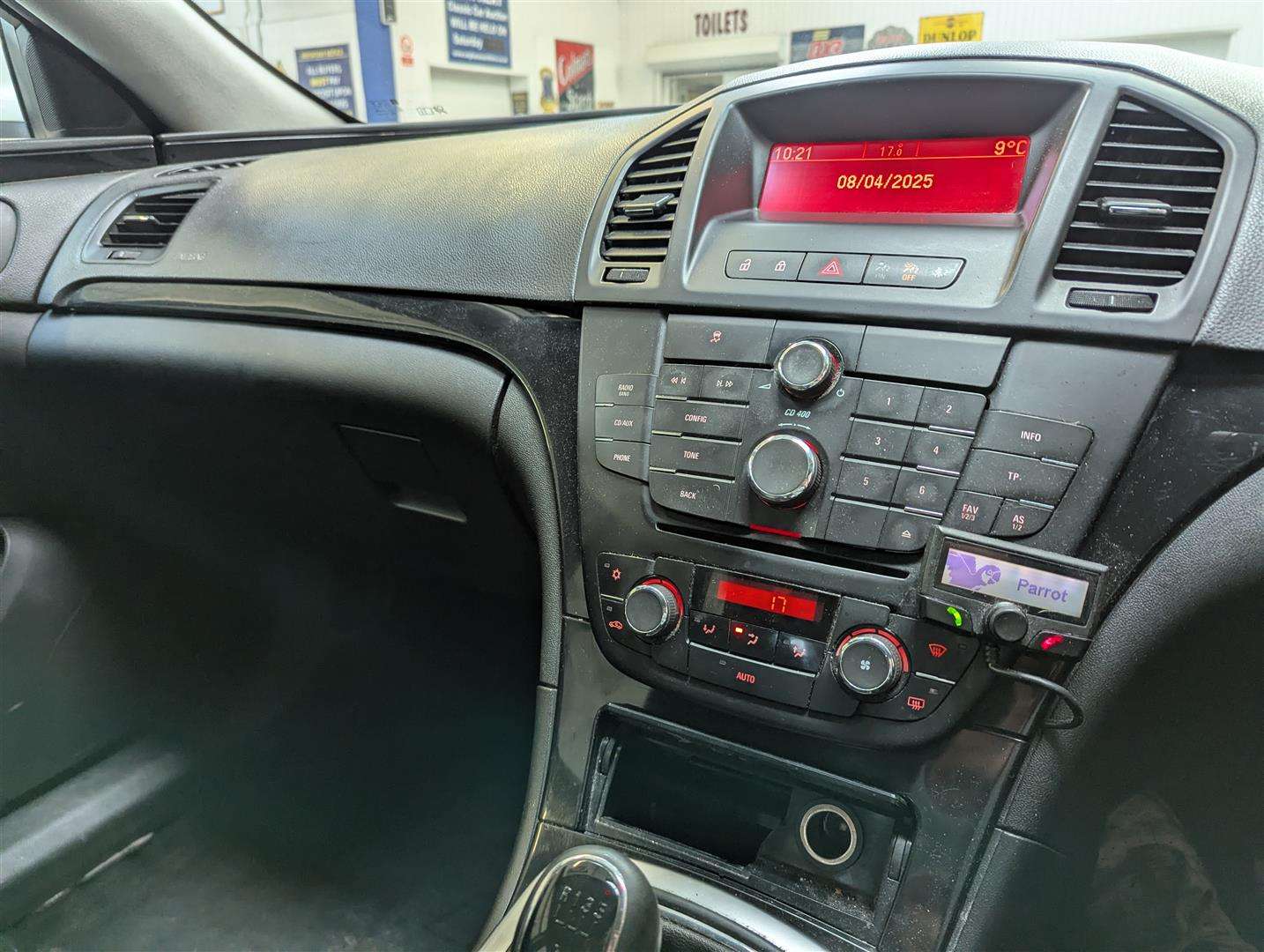 <p>2013 VAUXHALL INSIGNIA SRI CDTI</p>