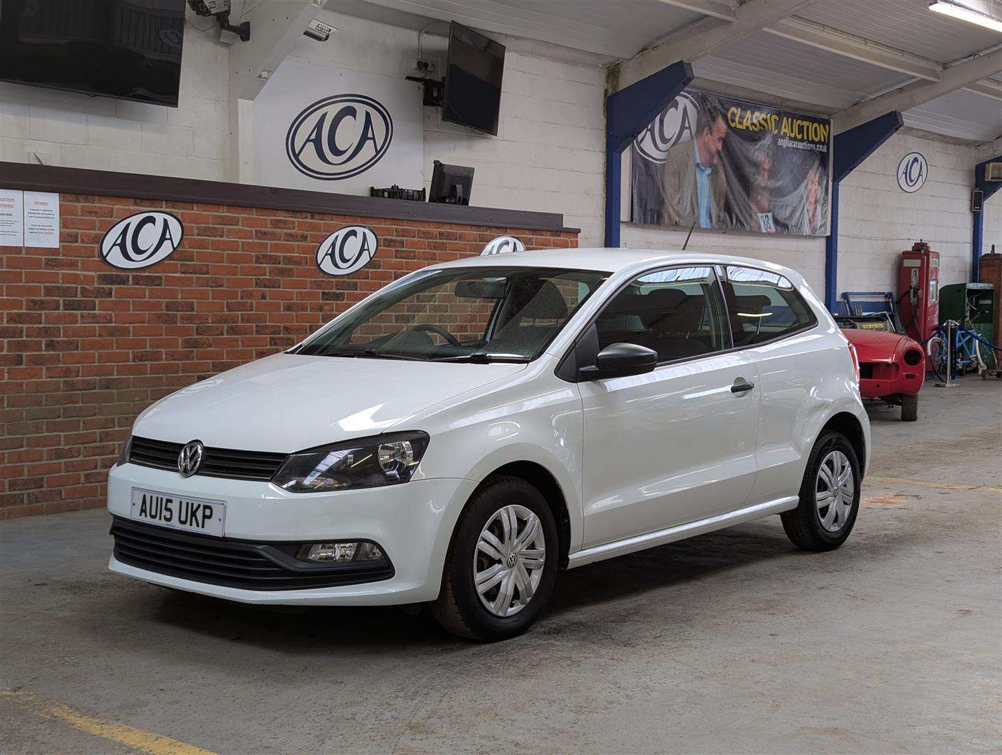 <p>2015 VOLKSWAGEN POLO ** SOLD</p>