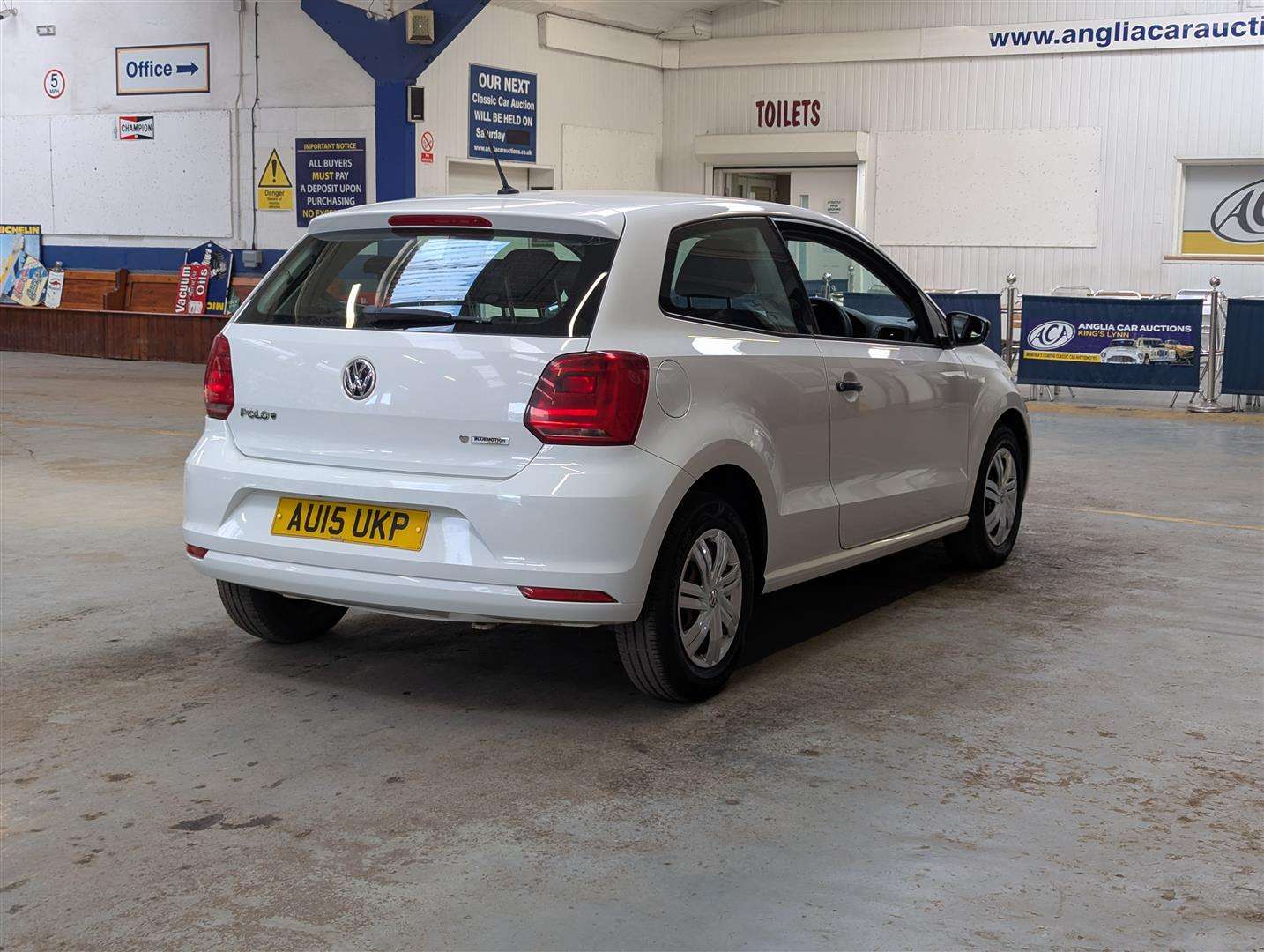 <p>2015 VOLKSWAGEN POLO ** SOLD</p>