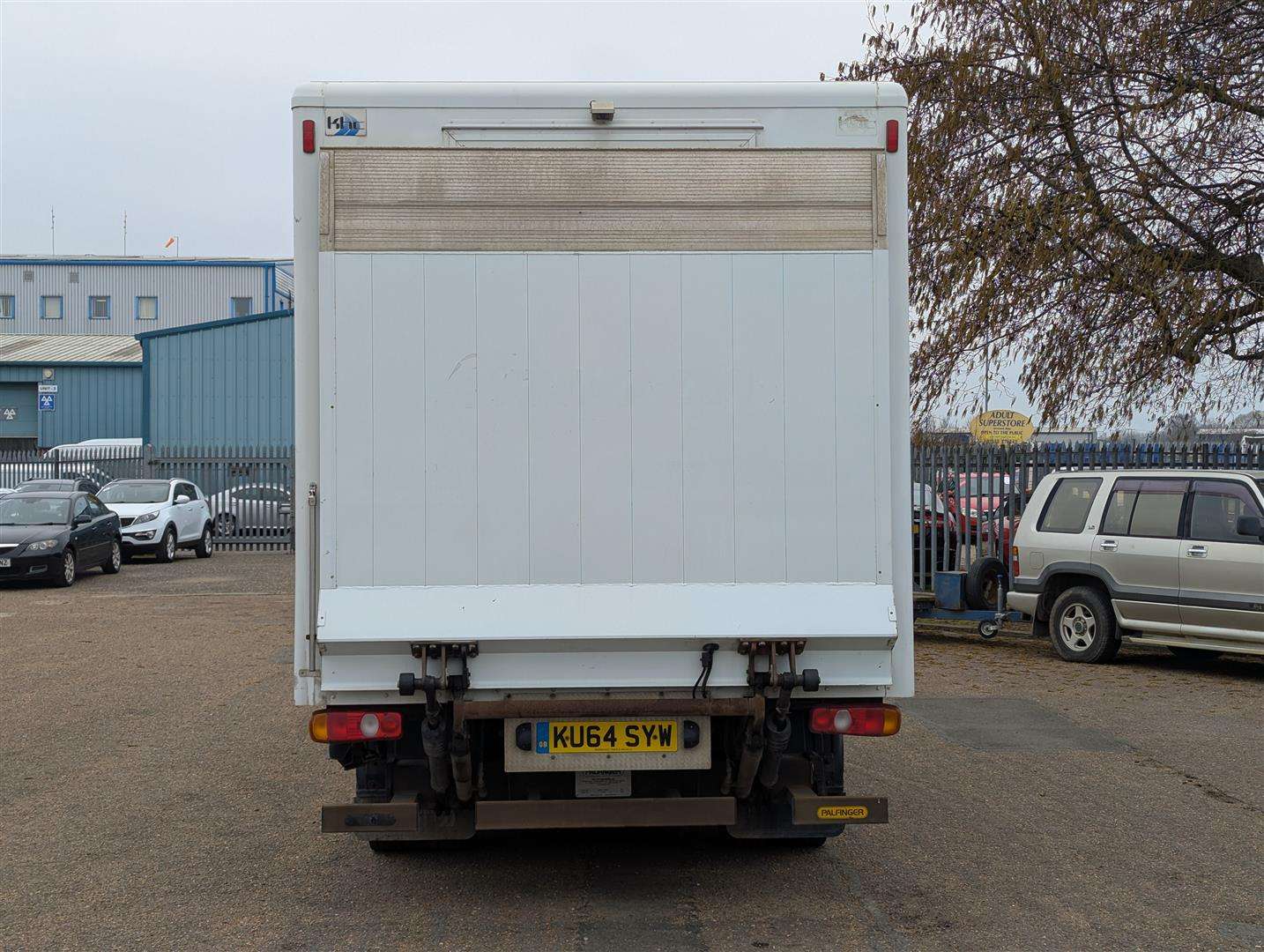 <p>2015 MITSUBISHI FUSO CANTER 7C18 38 AUTO</p>