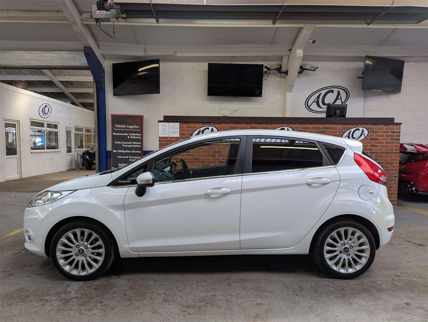 <p>2012 FORD FIESTA TITANIUM</p>