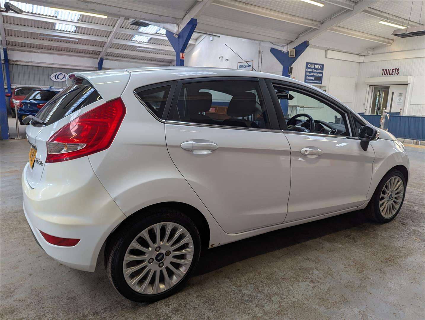 <p>2012 FORD FIESTA TITANIUM</p>