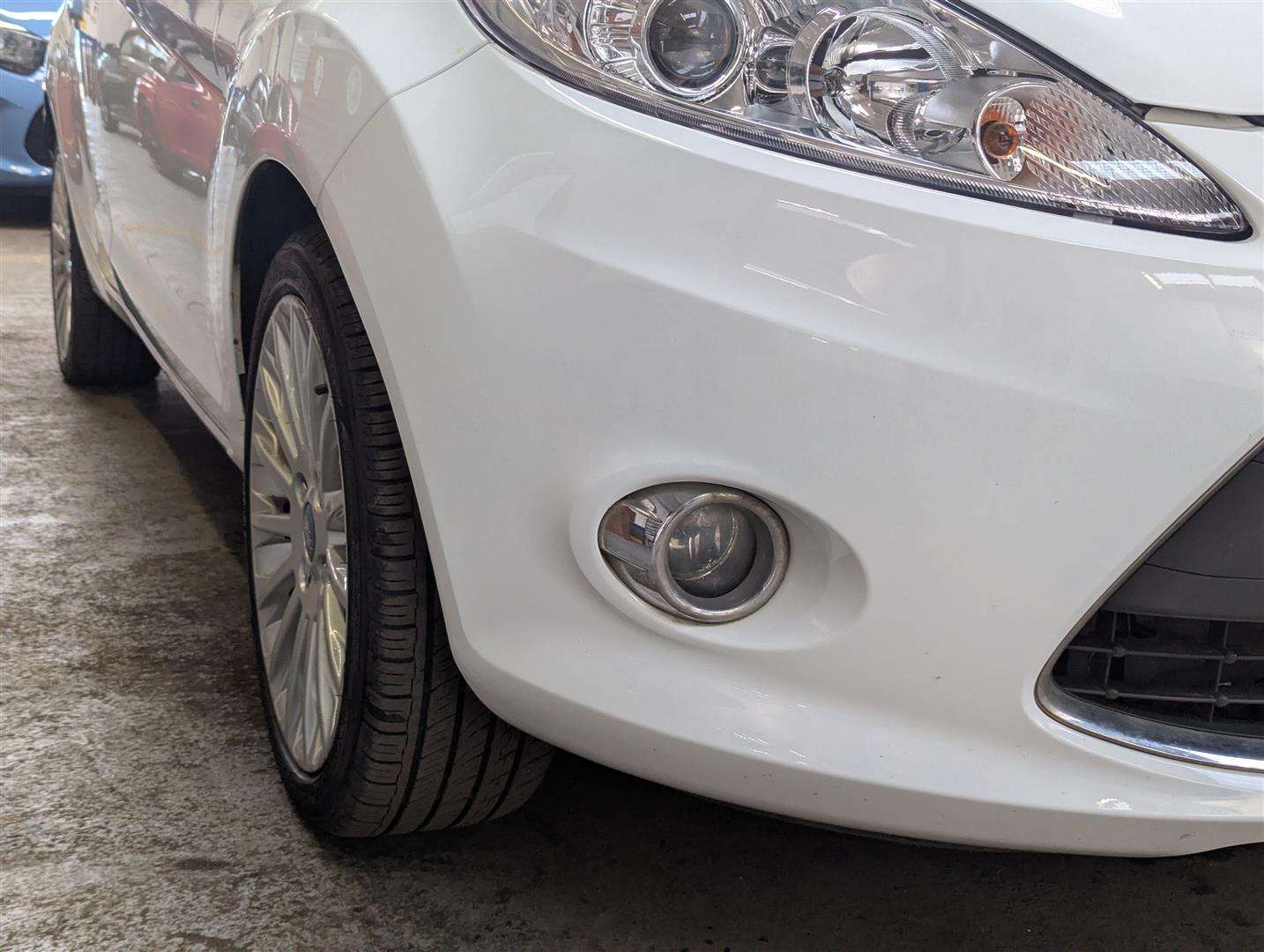 <p>2012 FORD FIESTA TITANIUM</p>