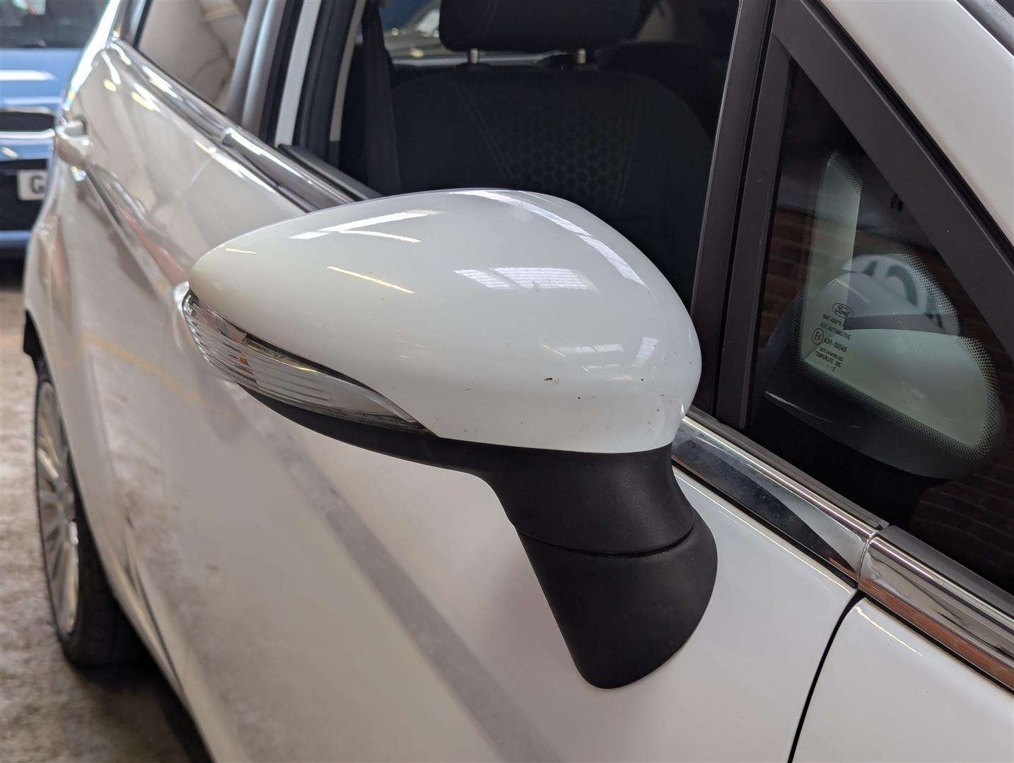 <p>2012 FORD FIESTA TITANIUM</p>