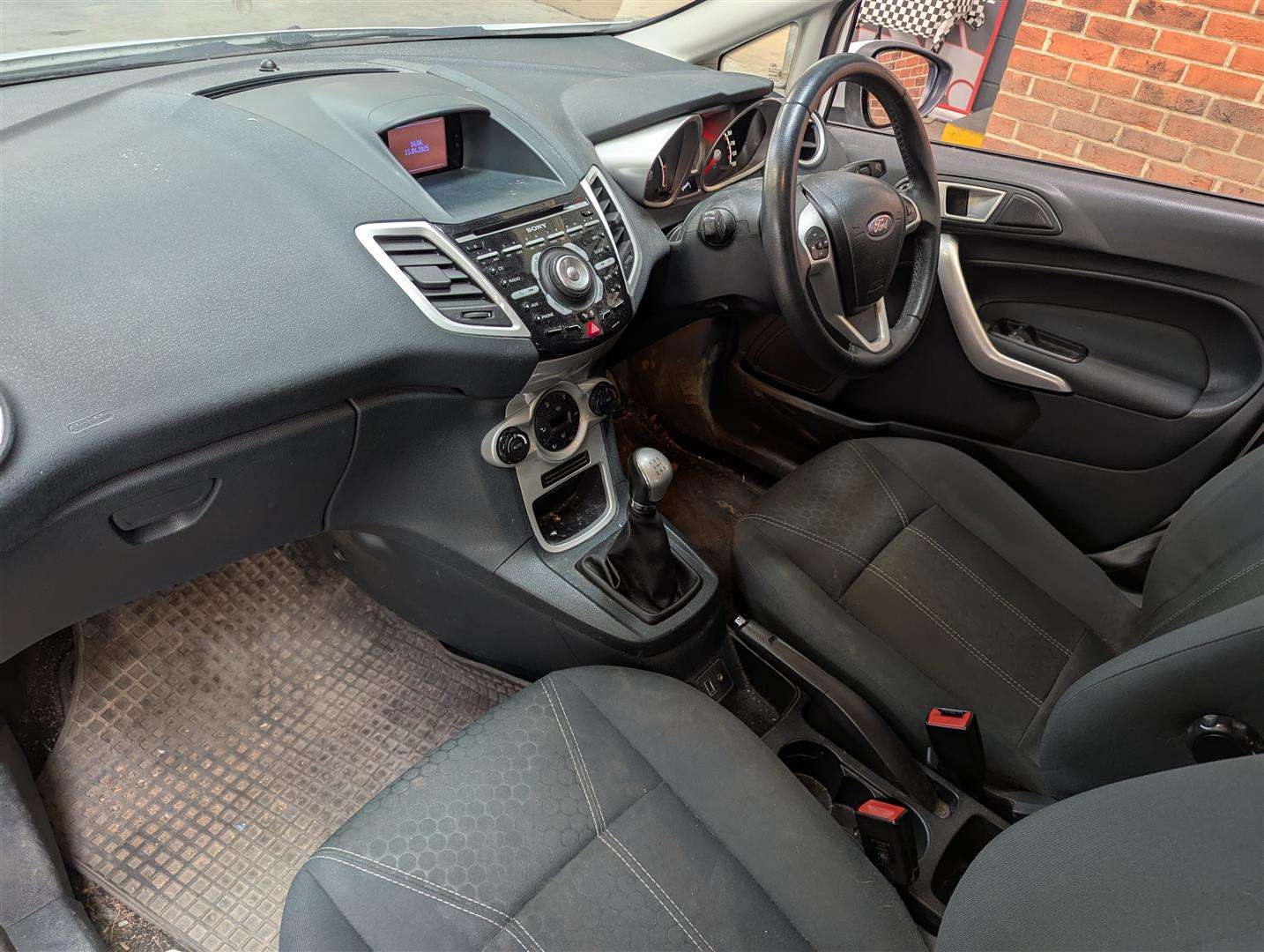 <p>2012 FORD FIESTA TITANIUM</p>