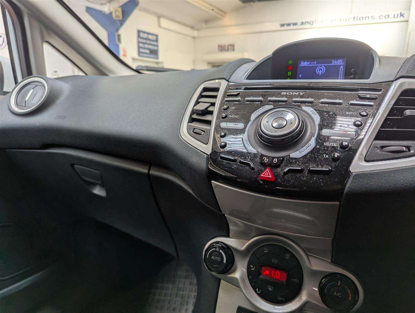 <p>2012 FORD FIESTA TITANIUM</p>