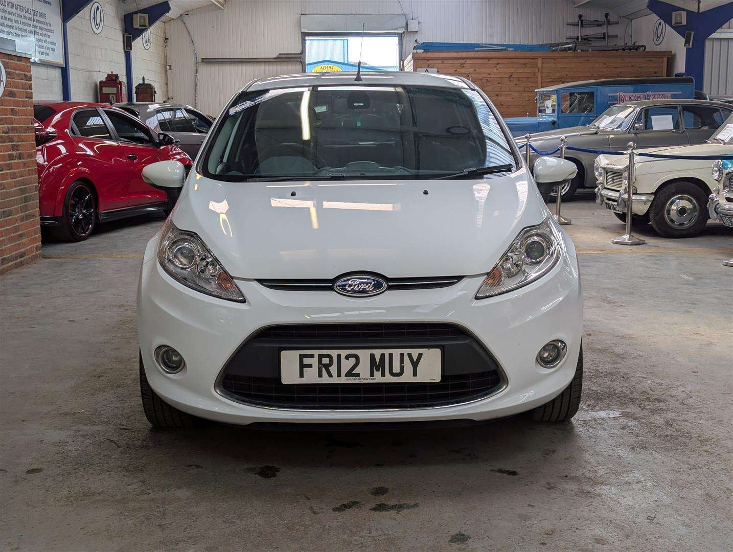 <p>2012 FORD FIESTA TITANIUM</p>