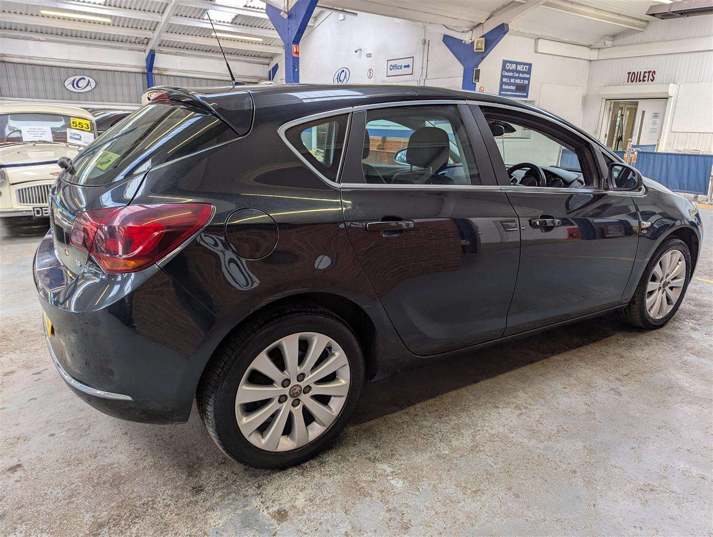 <p>2014 VAUXHALL ASTRA ELITE AUTO</p>