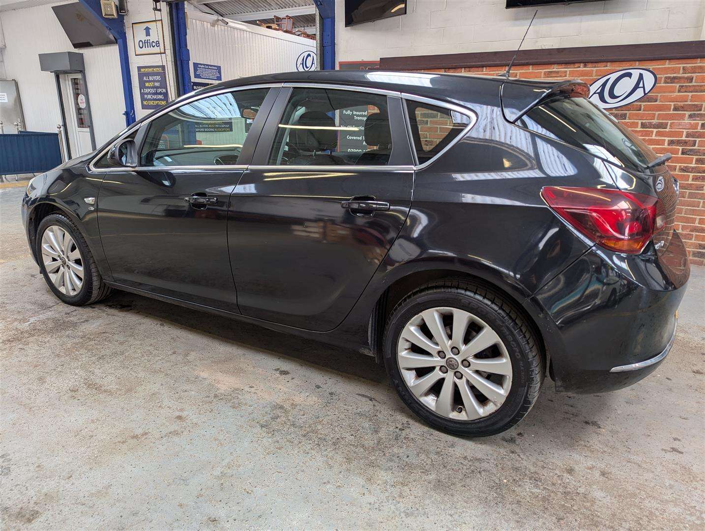 <p>2014 VAUXHALL ASTRA ELITE AUTO</p>