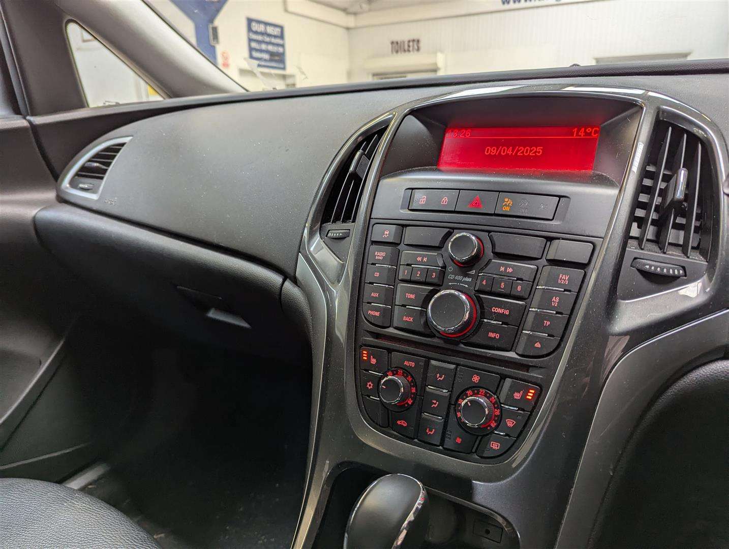 <p>2014 VAUXHALL ASTRA ELITE AUTO</p>
