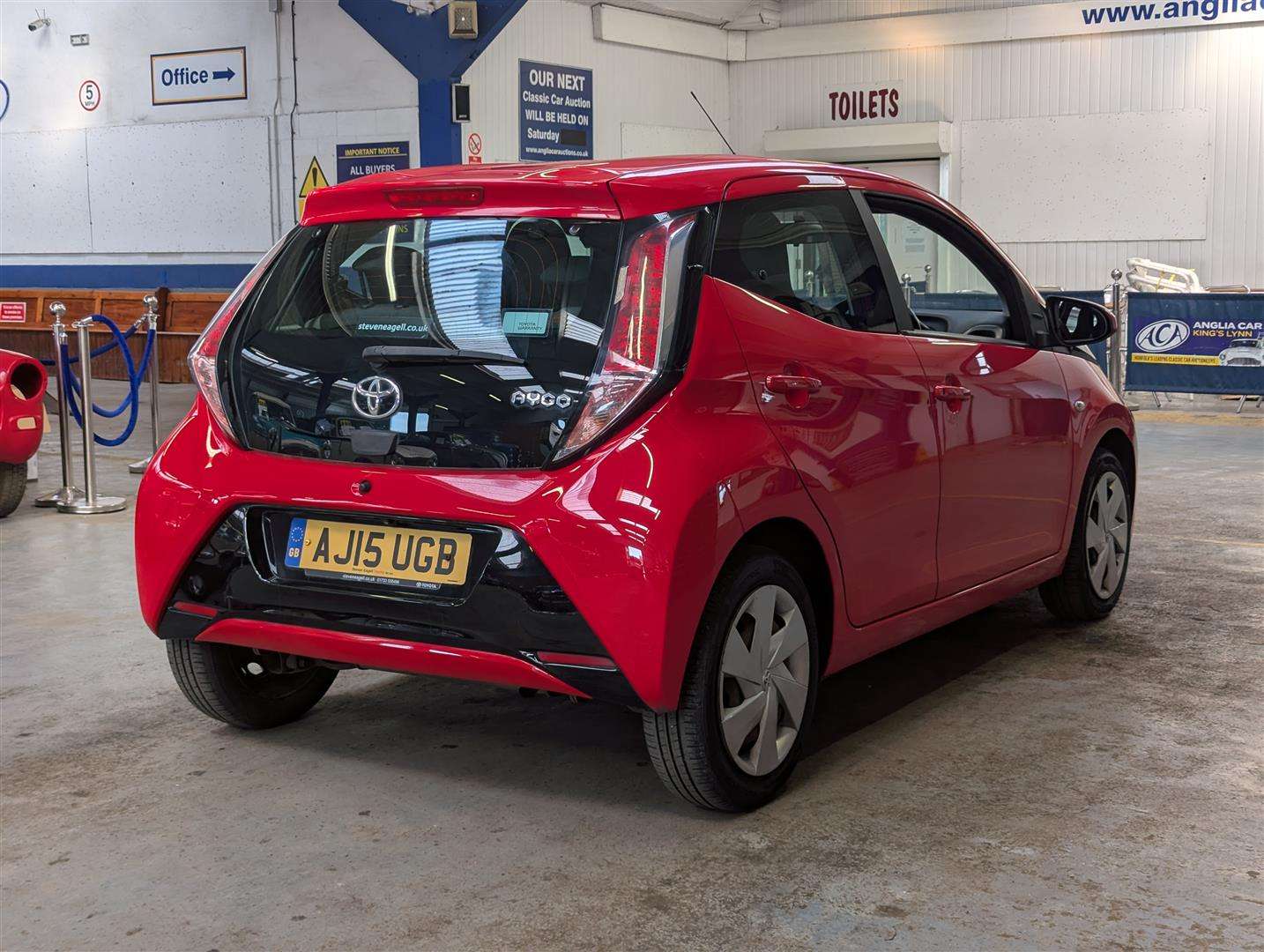 <p>2015 TOYOTA AYGO X-PLAY VVT-I</p>