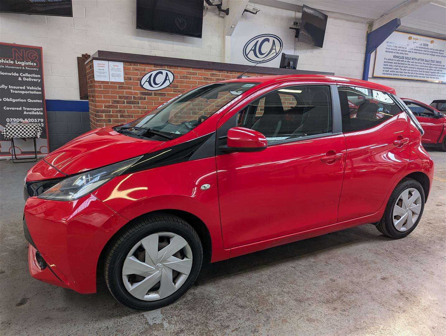 <p>2015 TOYOTA AYGO X-PLAY VVT-I</p>