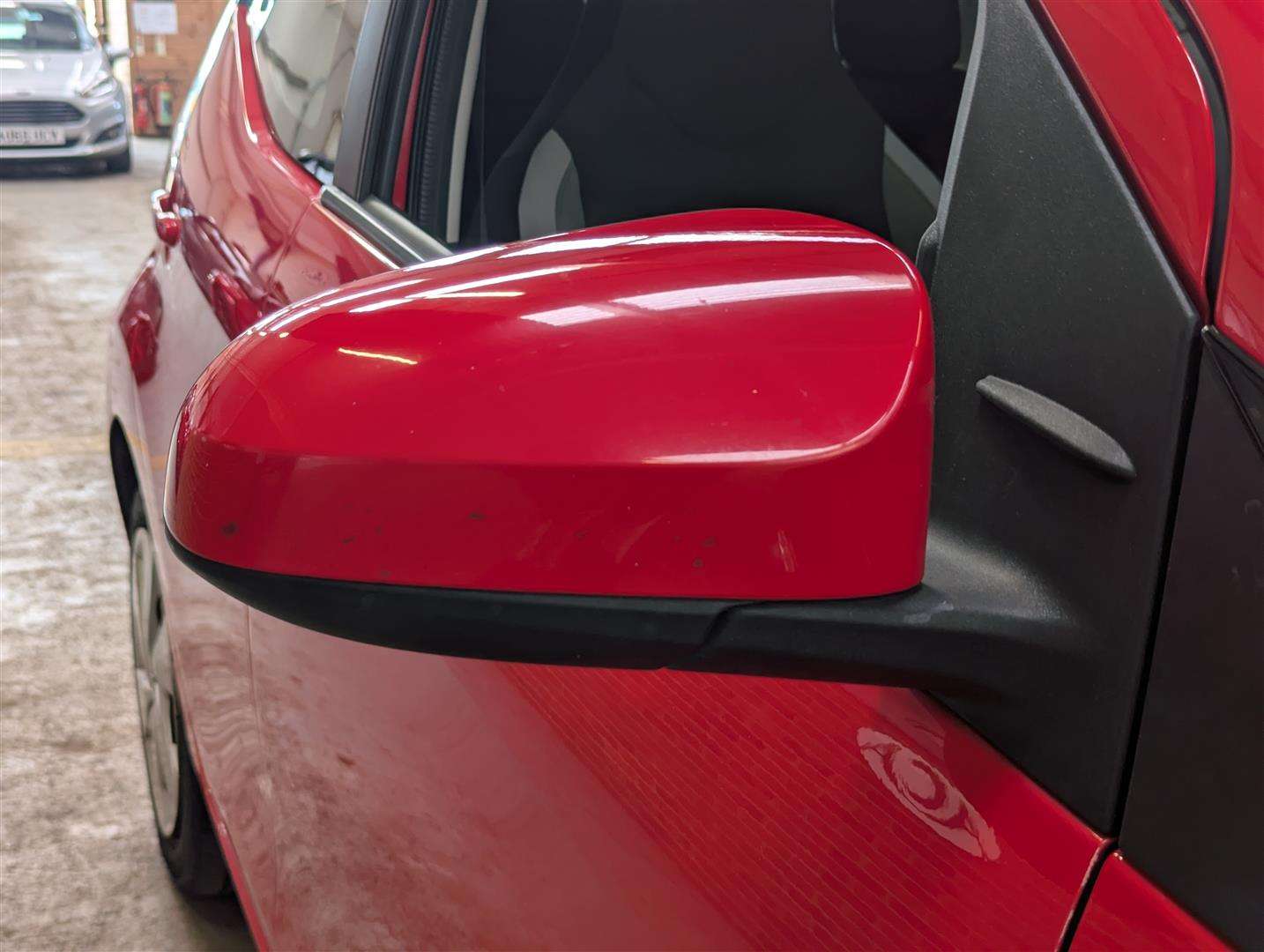 <p>2015 TOYOTA AYGO X-PLAY VVT-I</p>
