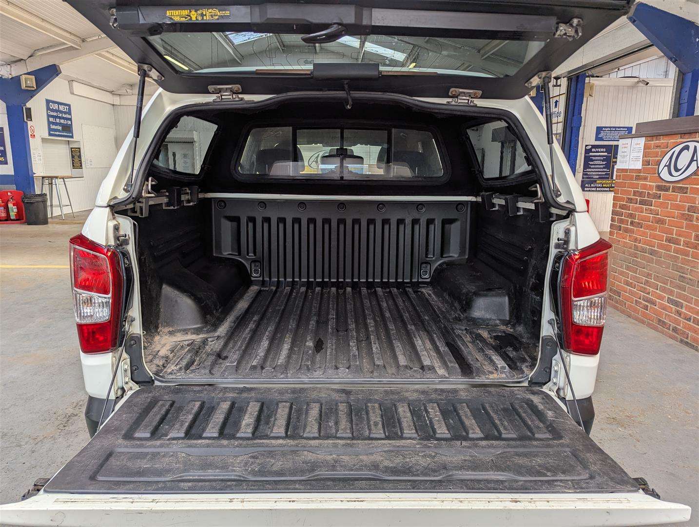 <p>2021 SSANGYONG MUSSO SARACEN AUTO</p>