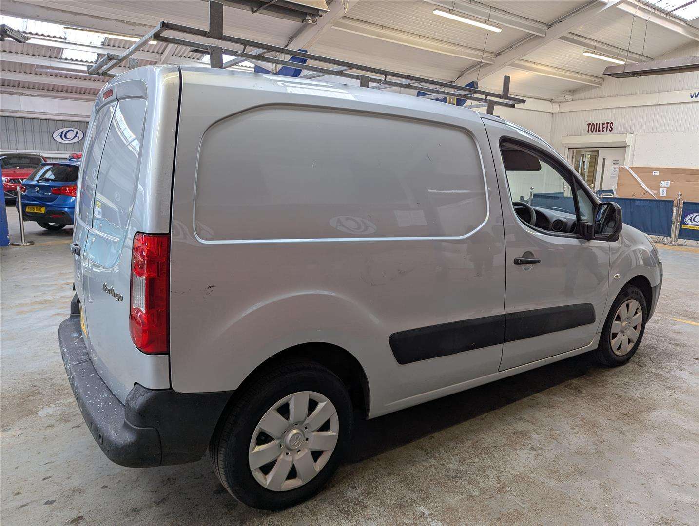 <p>2011 CITROEN BERLINGO 850 EN-PRISE HDI</p>