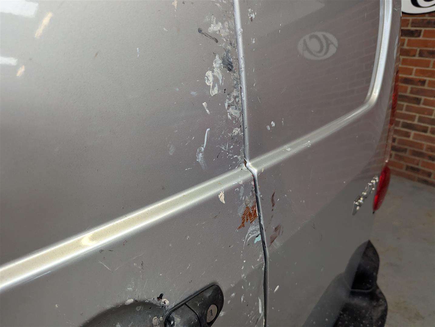 <p>2011 CITROEN BERLINGO 850 EN-PRISE HDI</p>