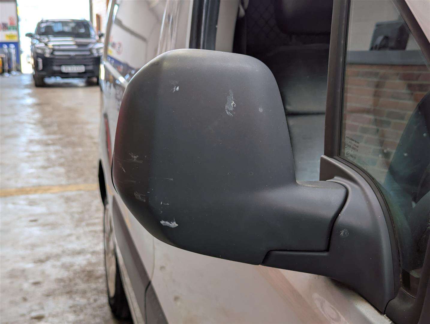 <p>2011 CITROEN BERLINGO 850 EN-PRISE HDI</p>