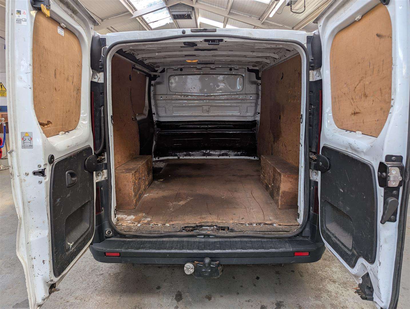 <p>2016 VAUXHALL VIVARO 2700 BT CDTI ECOFL</p>