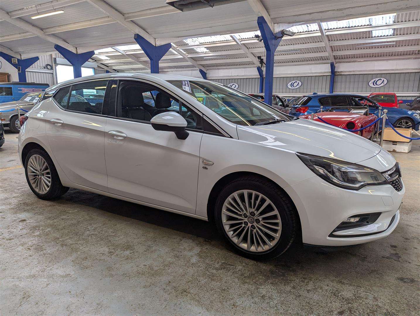 <p>2017 VAUXHALL ASTRA ELITE NAV TURBO</p>